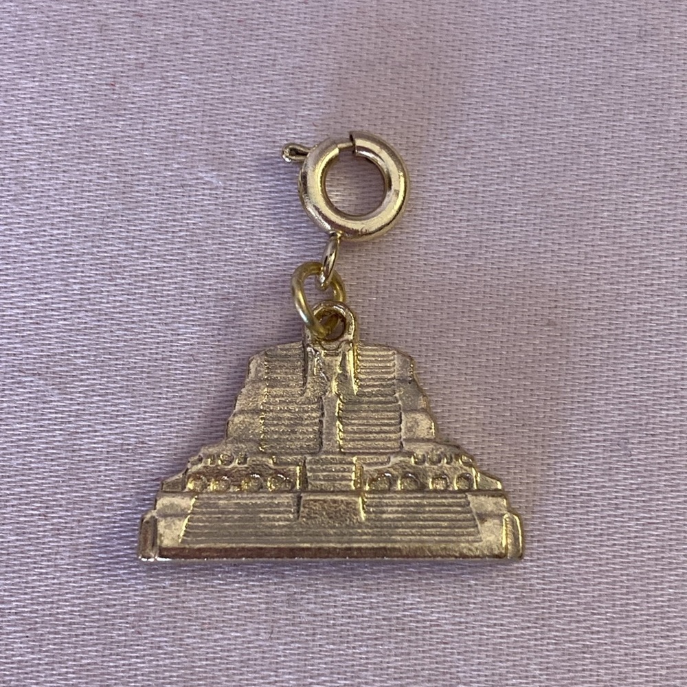 NWOT - Belize - Diamonds International Hanging Mayan Pyramid Charm